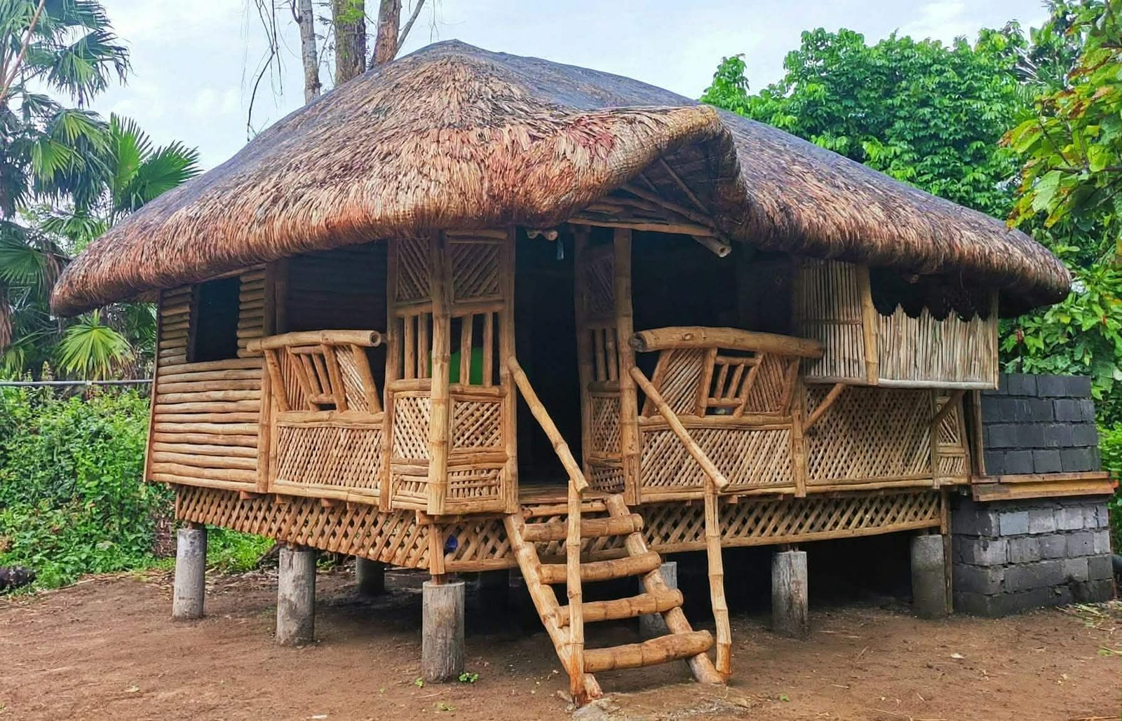 BAHAY KUBO